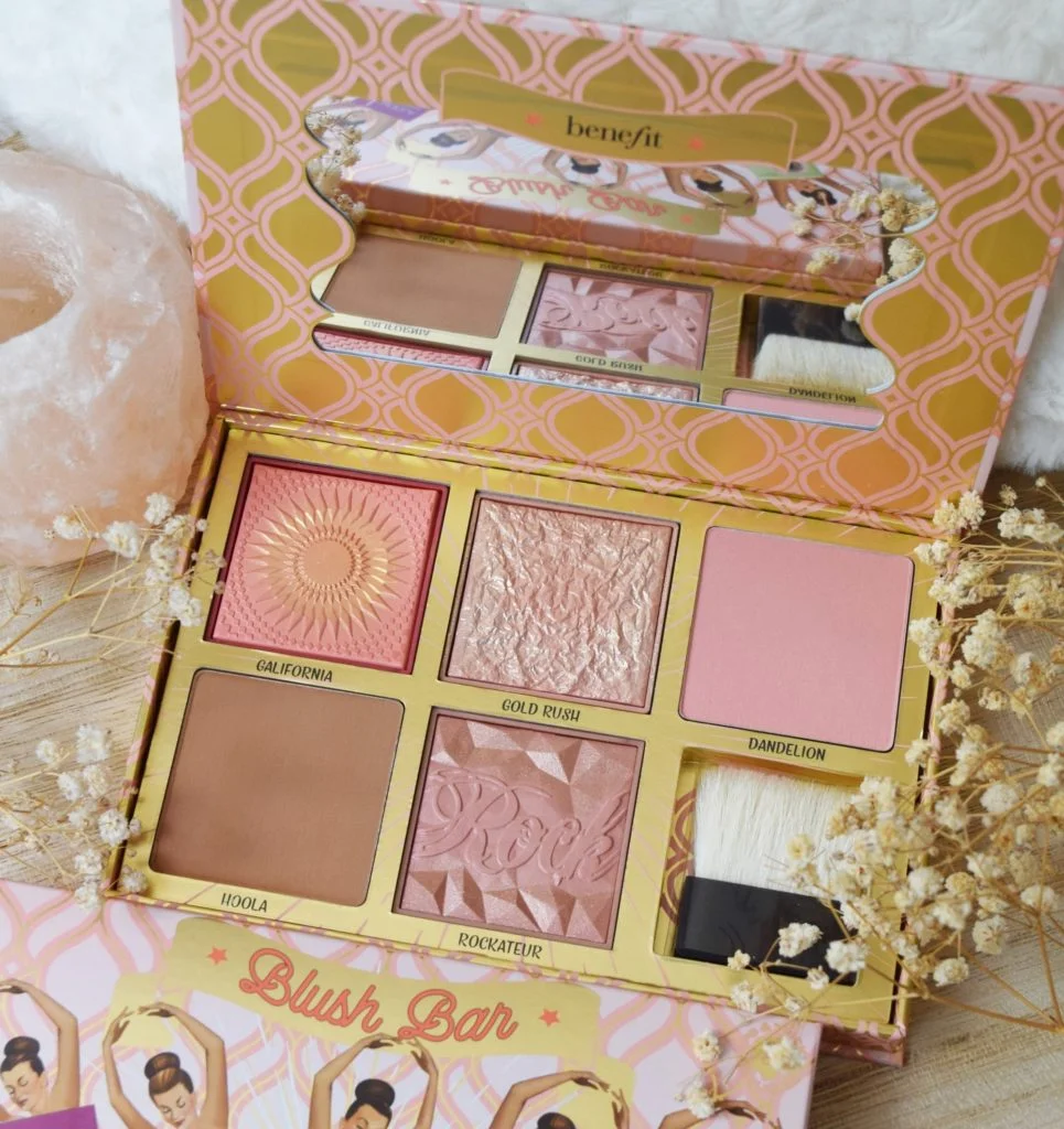 Незамінна палітра Blush Bar від Benefit