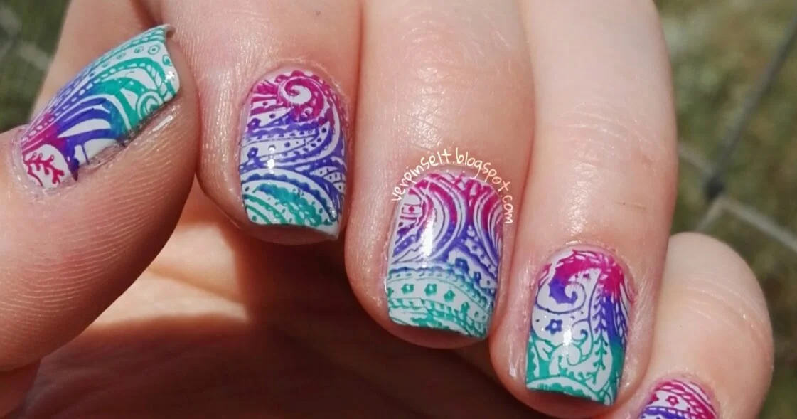 Яскраве стампінг-манікюр з Clear Jelly Stamper