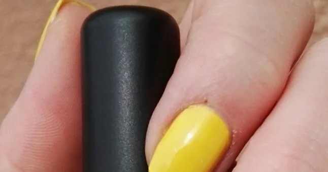 Огляд лаку для нігтів "279 Yellow" від Kiko